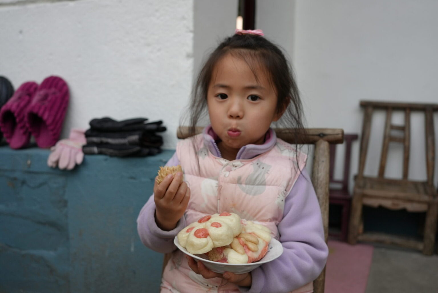 Yan's niece