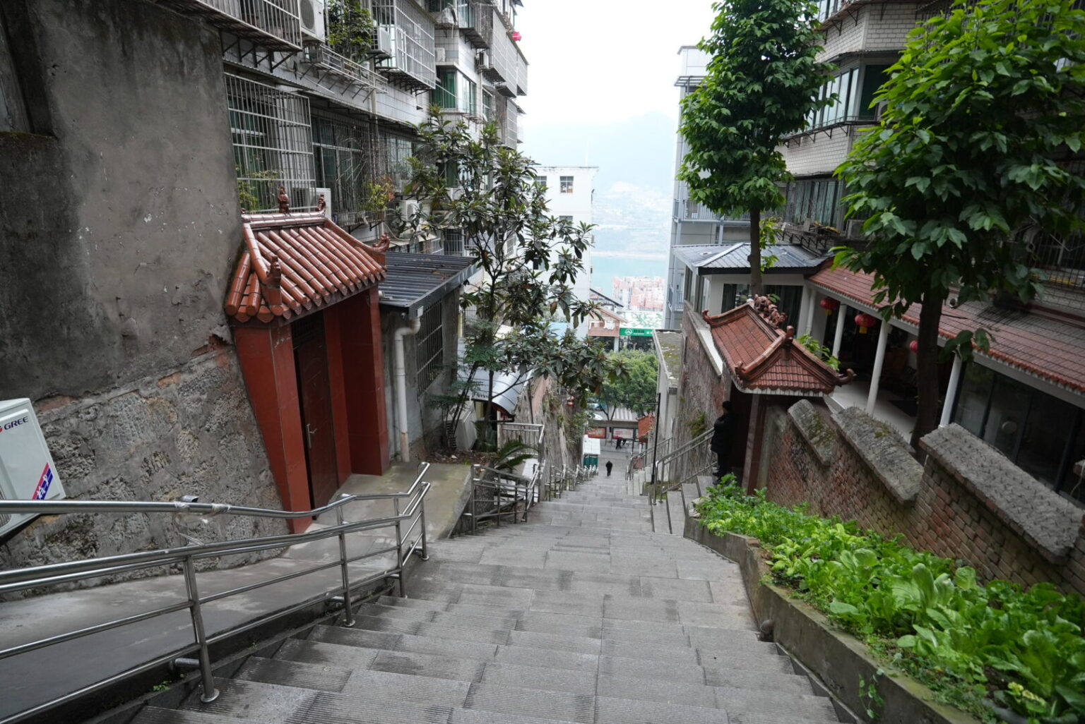 Steep alleys in Wushan