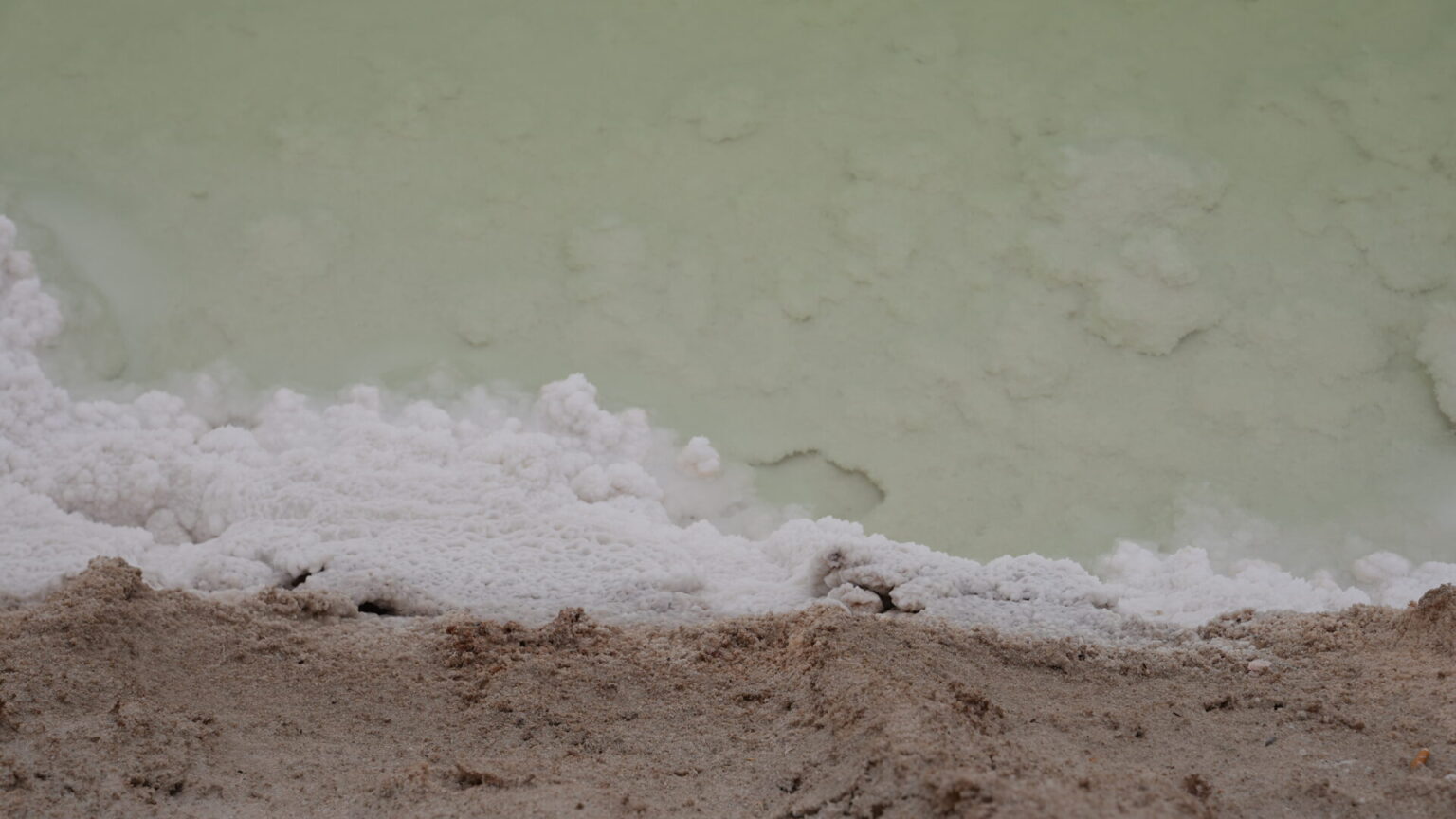 Salt Remainings at the shore