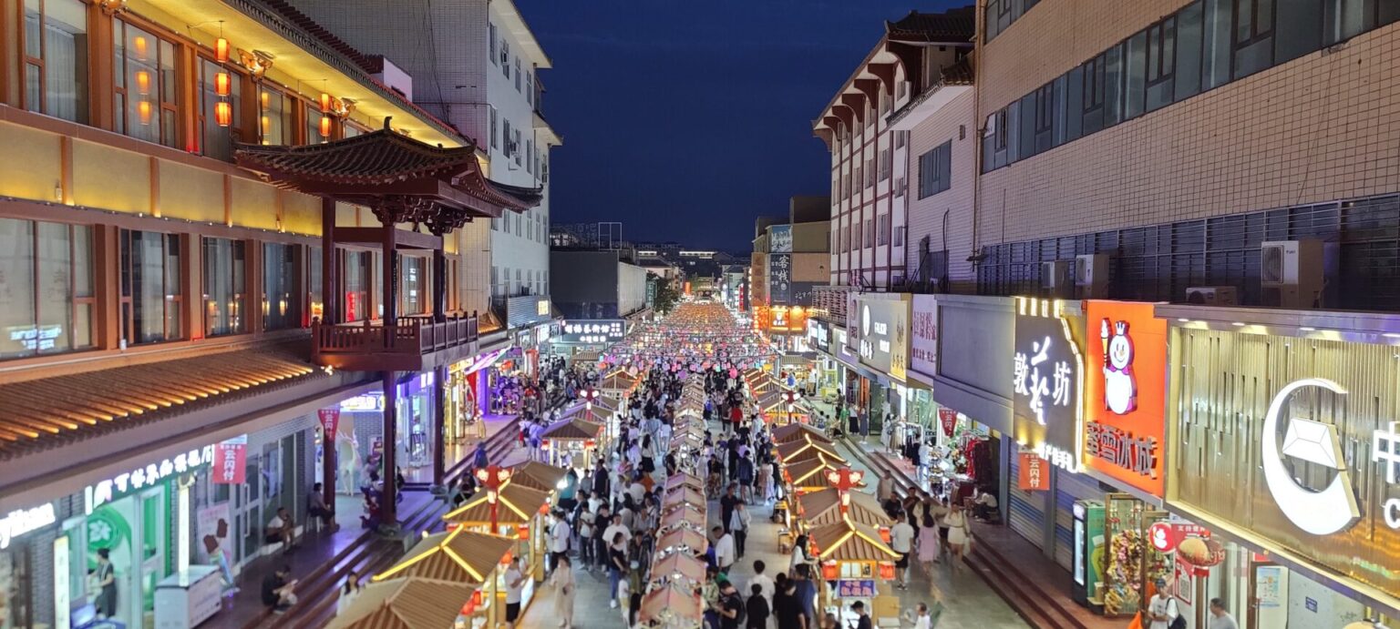 Nightmarket in Dunhuang