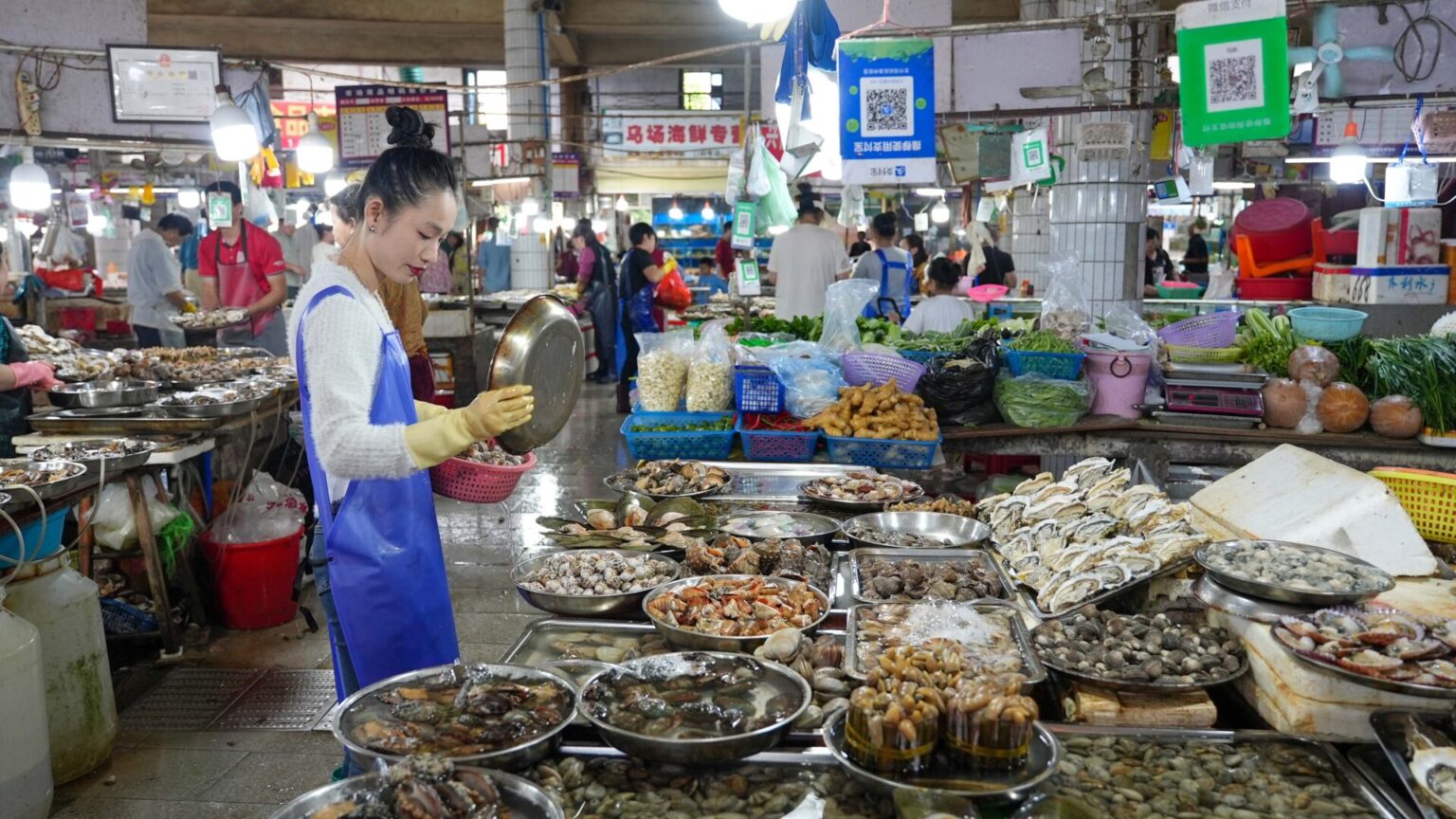 Street Market in Sanya