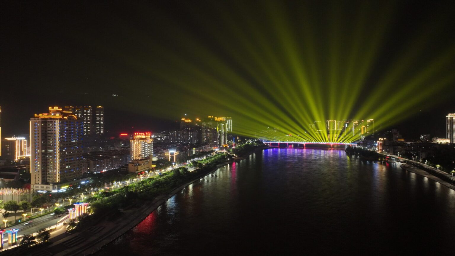 Qingtian at night