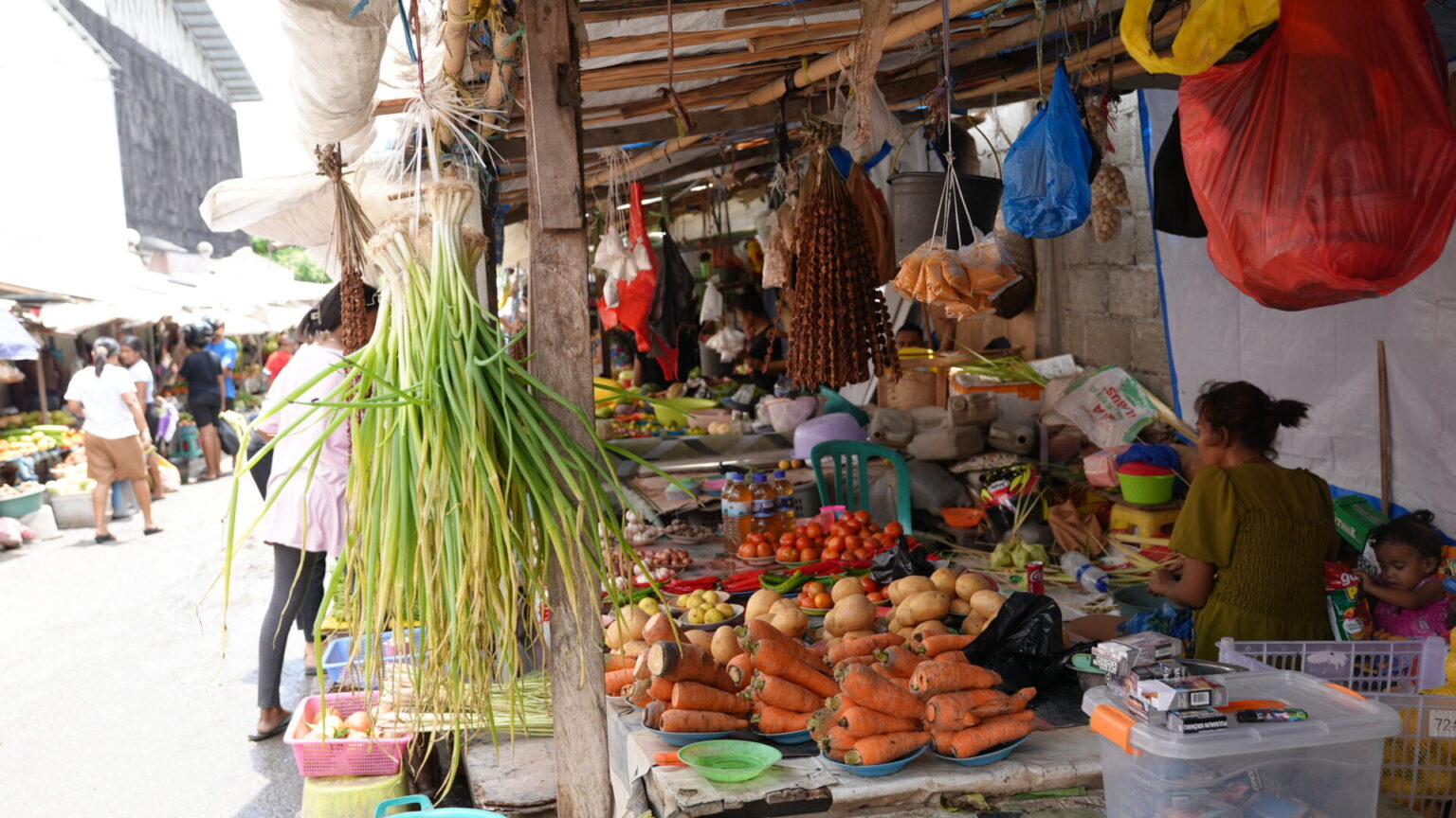 Street Vendors in Dili